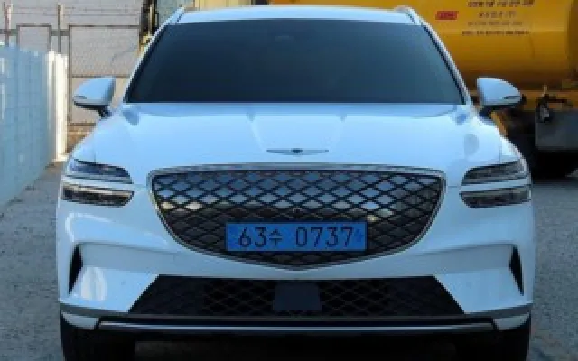 실매물중고차매매사이트 일렉트리파이드 GV70 e-AWD 매물 사진 8 - 2022/04 36,432km